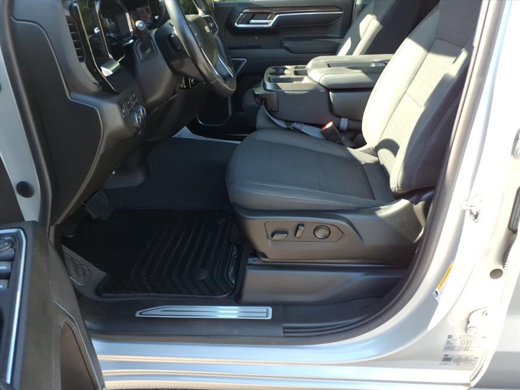 2022 Chevrolet Silverado 1500 LT (2FL)