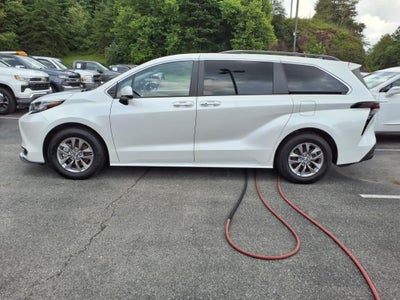 2023 Toyota Sienna XLE