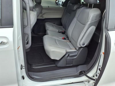 2023 Toyota Sienna XLE