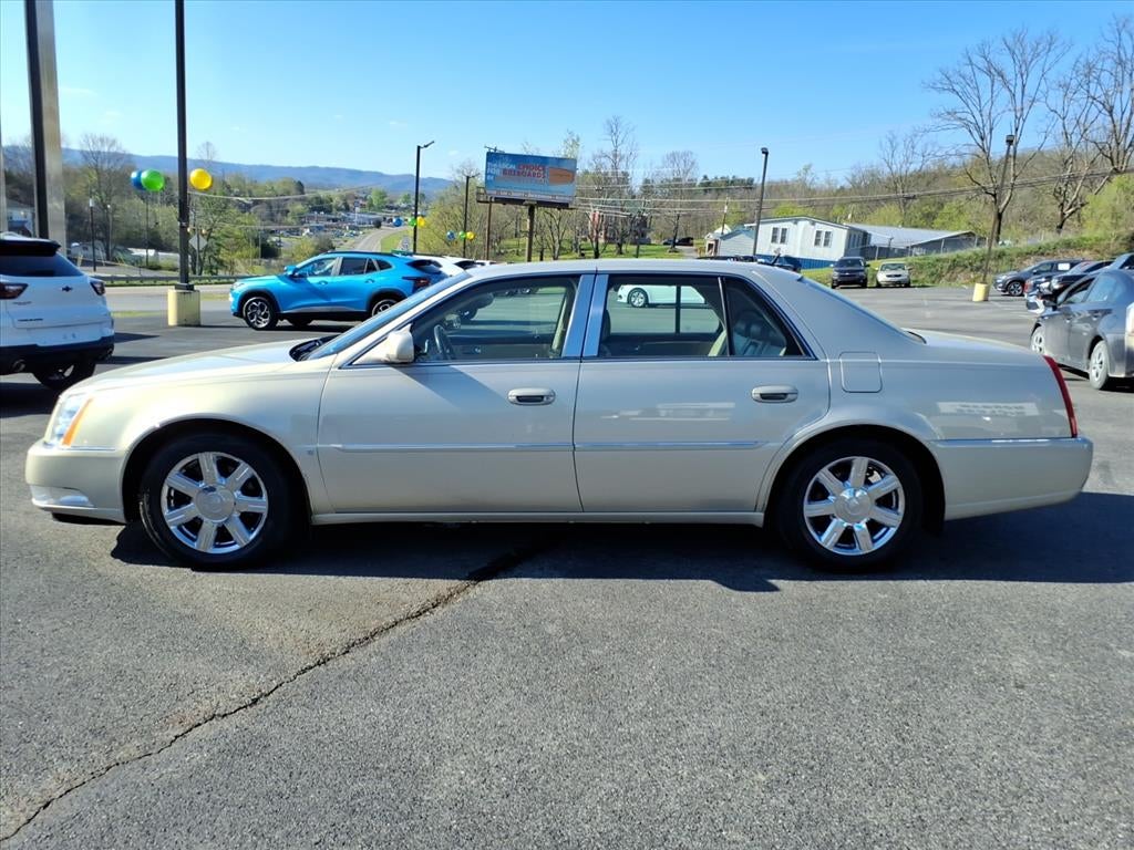 Used 2007 Cadillac DTS Luxury I with VIN 1G6KD57YX7U184889 for sale in Castlewood, VA
