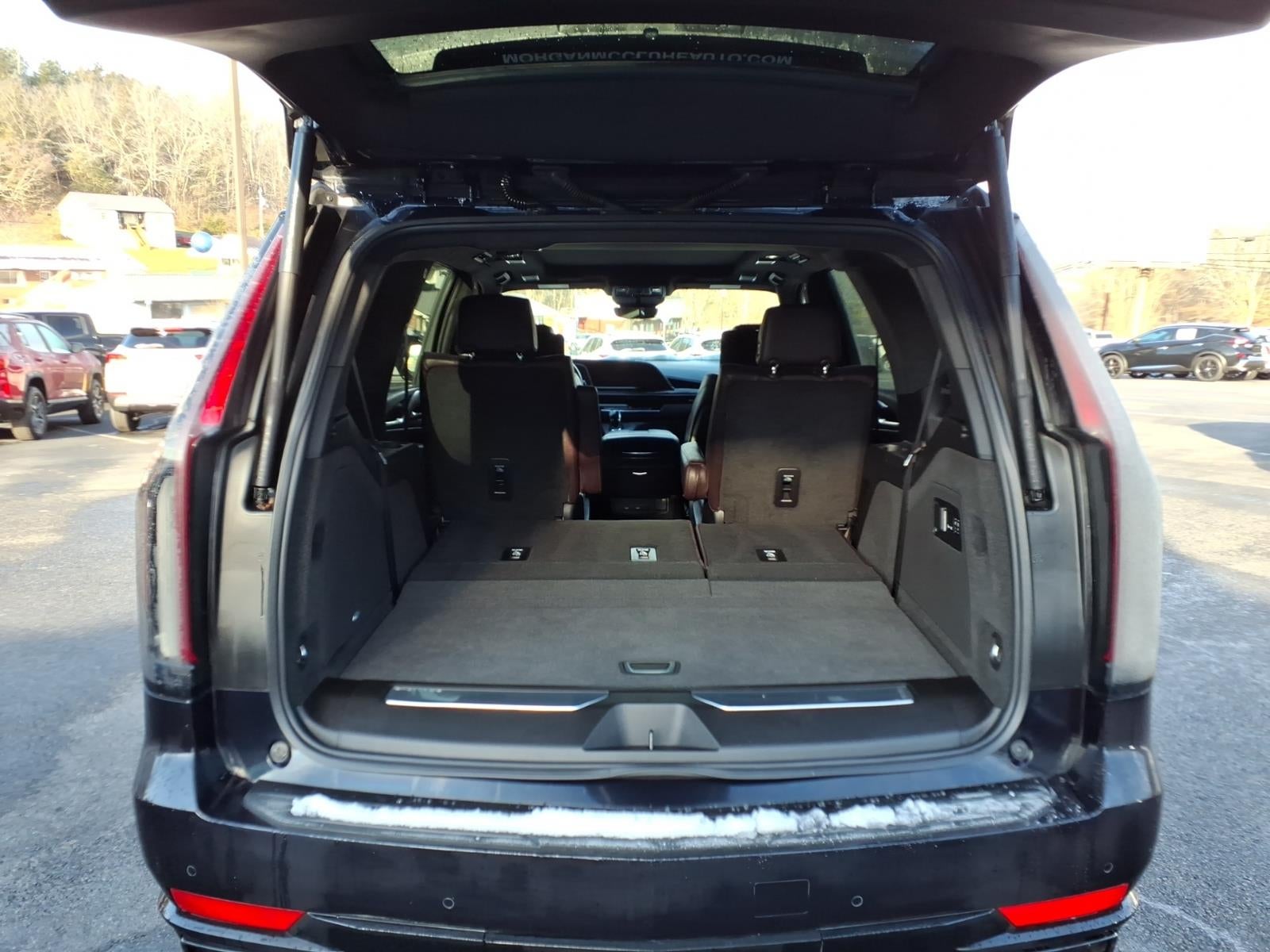 2022 Cadillac Escalade Sport Platinum