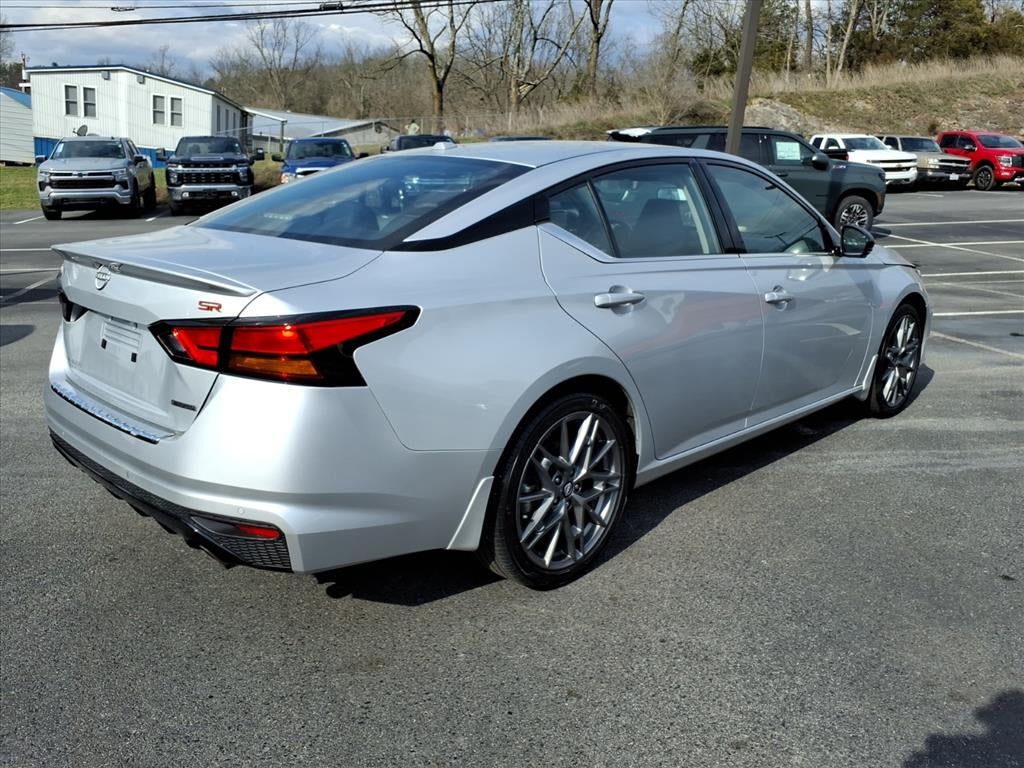 2023 Nissan Altima 2.0 SR