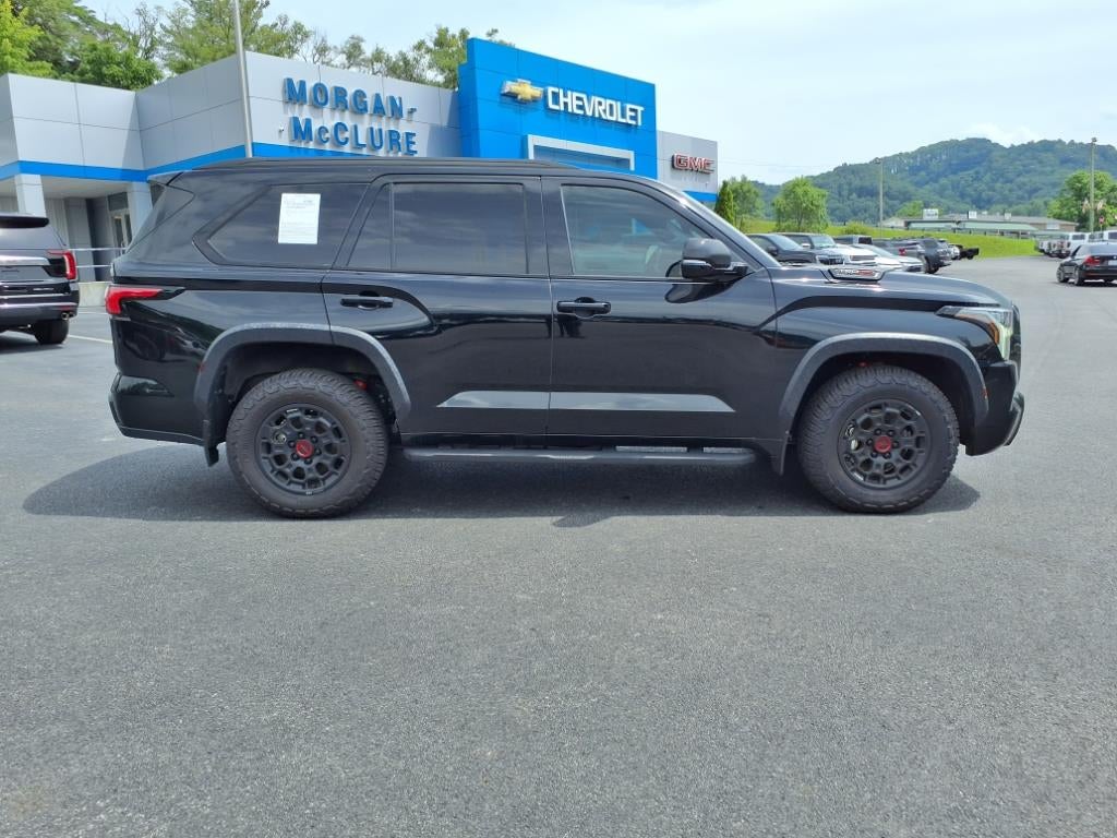 2024 Toyota Sequoia SR5