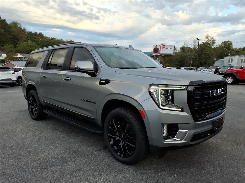 2023 GMC Yukon XL SLT