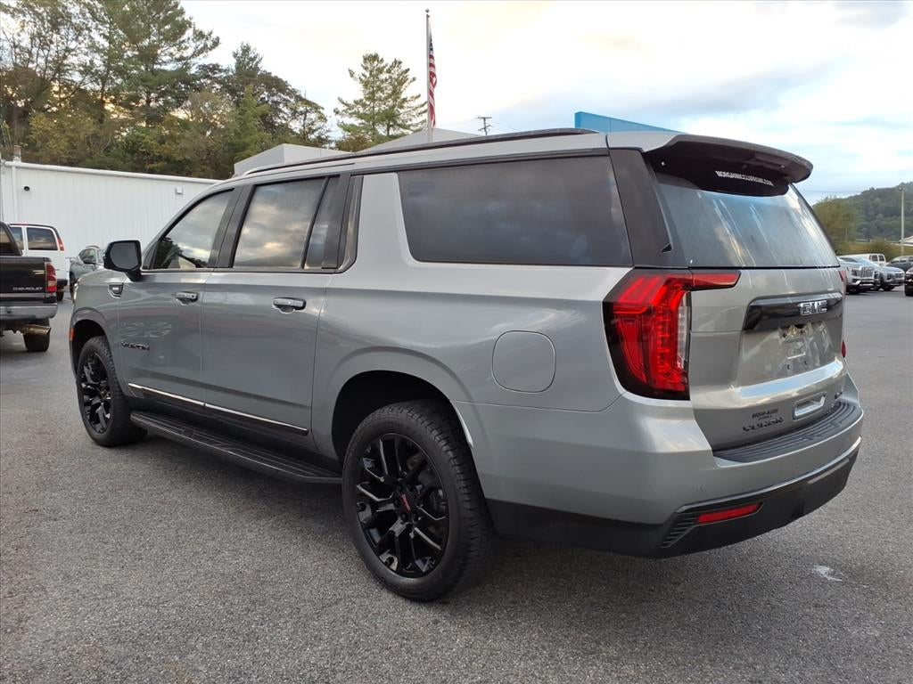 2023 GMC Yukon XL SLT